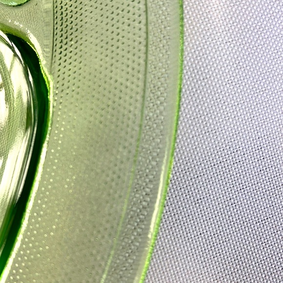 Vintage Depression Green Uranium Divided Plates, Set of 2 - Picture 3 of 6